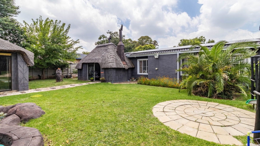 4 Bedroom Property for Sale in Brackendowns Gauteng