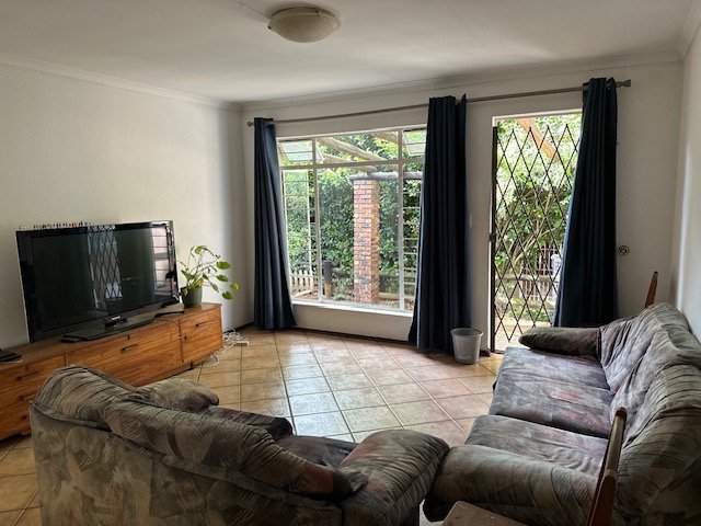 To Let 2 Bedroom Property for Rent in Sonneglans Gauteng