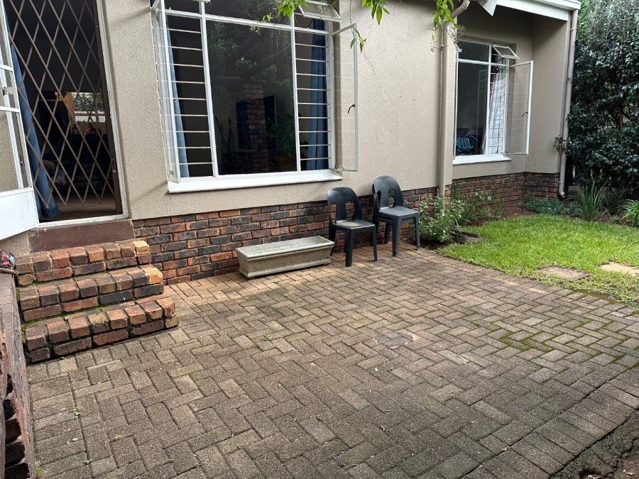 To Let 2 Bedroom Property for Rent in Sonneglans Gauteng