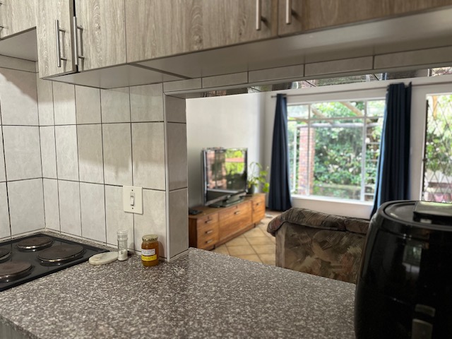 To Let 2 Bedroom Property for Rent in Sonneglans Gauteng