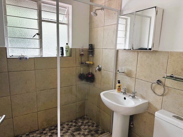 To Let 2 Bedroom Property for Rent in Sonneglans Gauteng