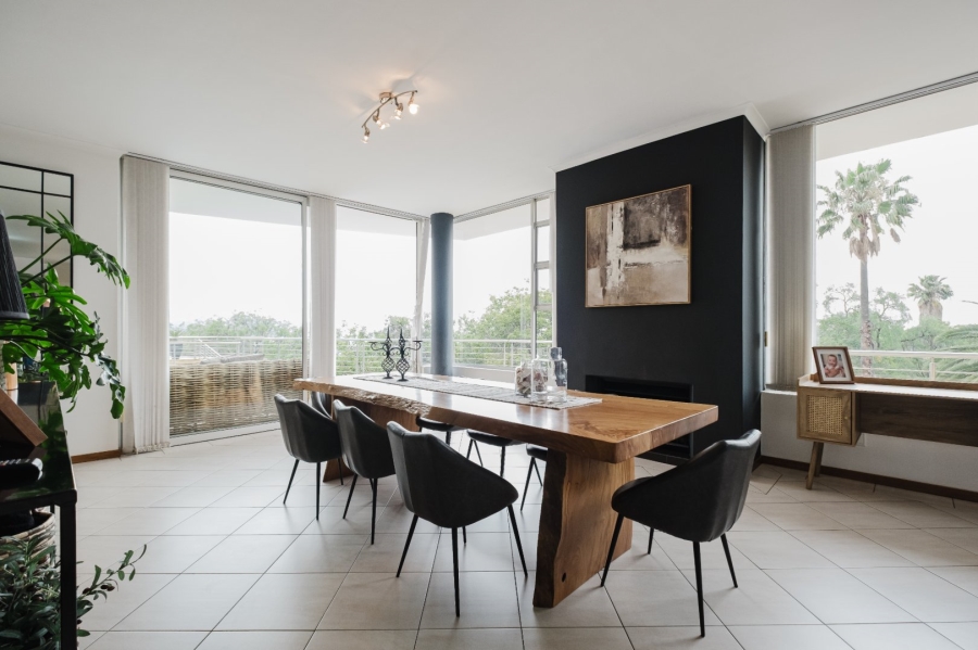 To Let 4 Bedroom Property for Rent in Glenvista Gauteng