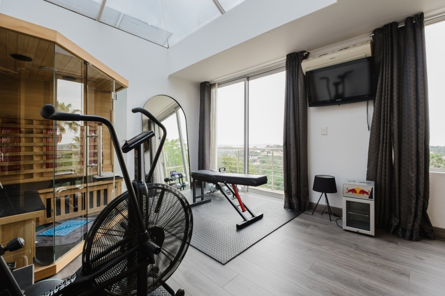 To Let 4 Bedroom Property for Rent in Glenvista Gauteng