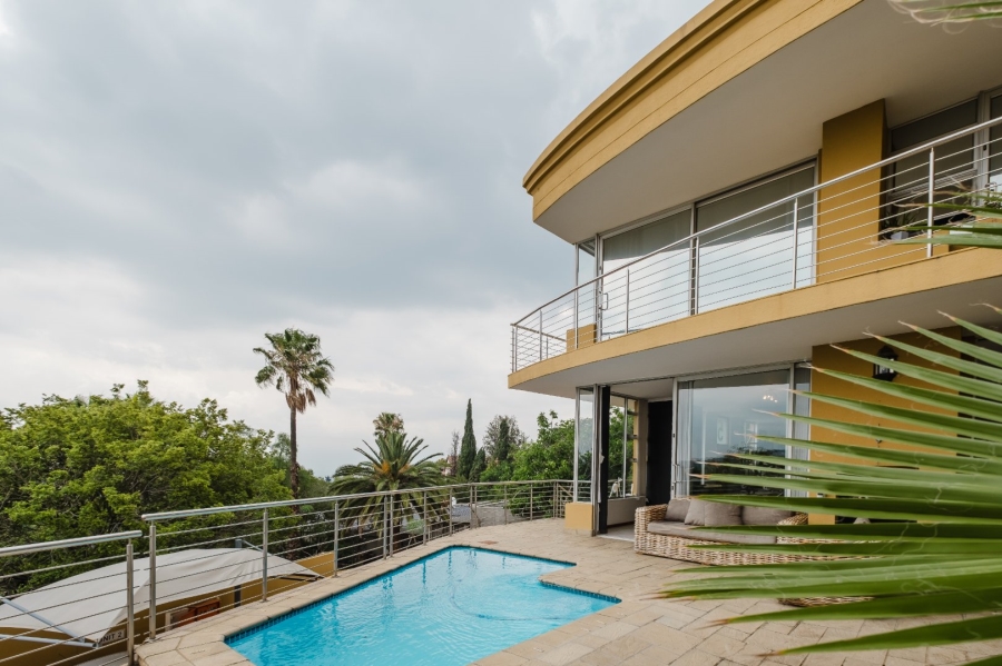 To Let 4 Bedroom Property for Rent in Glenvista Gauteng