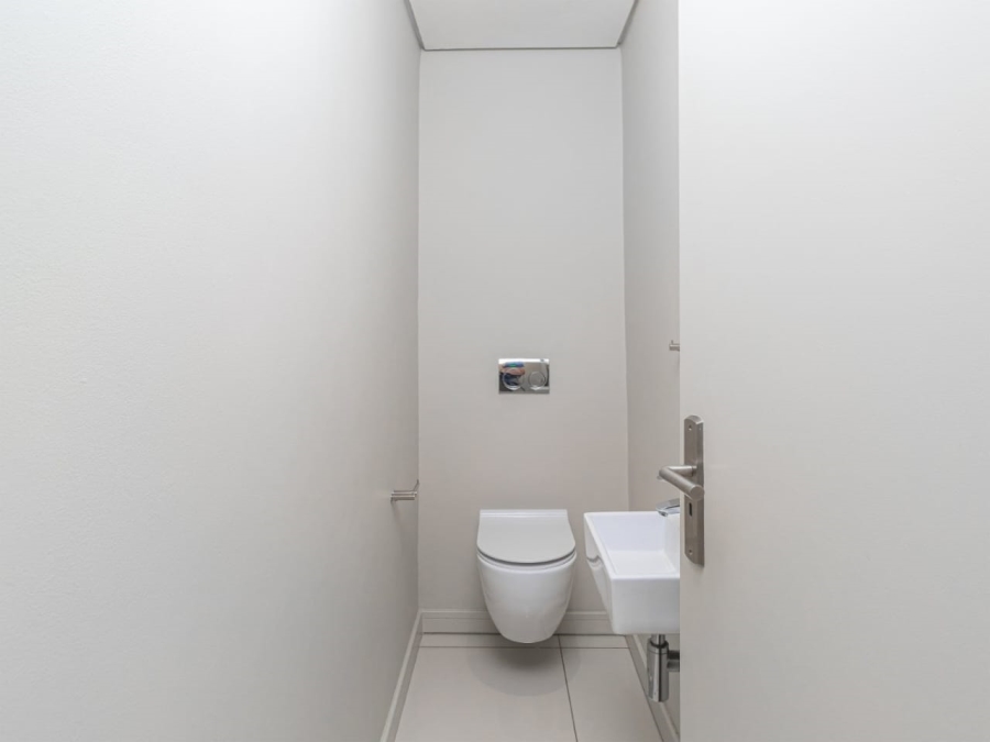 To Let 2 Bedroom Property for Rent in Rosebank Gauteng