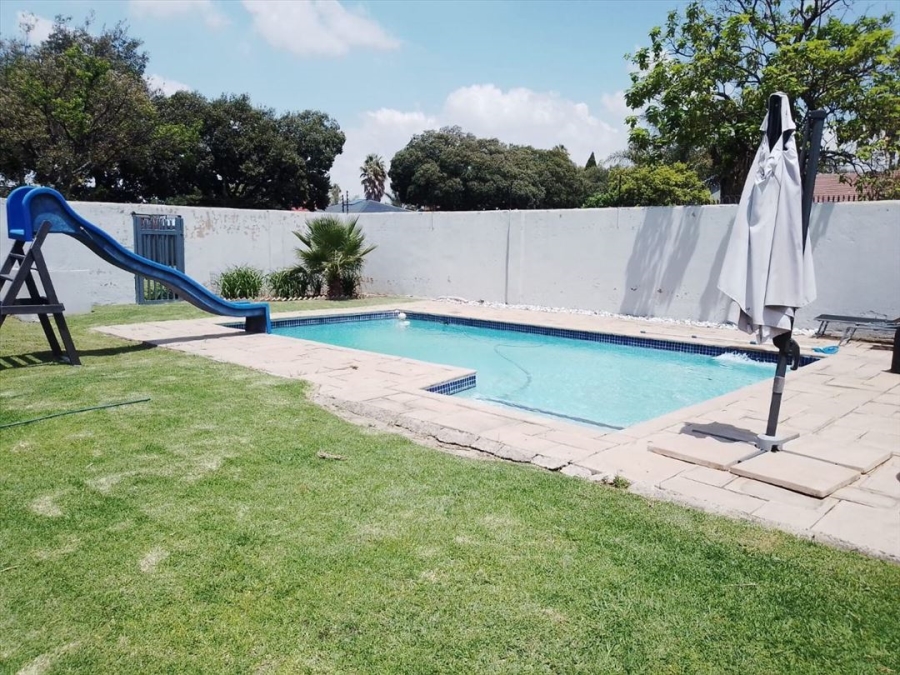 3 Bedroom Property for Sale in Cinderella Gauteng