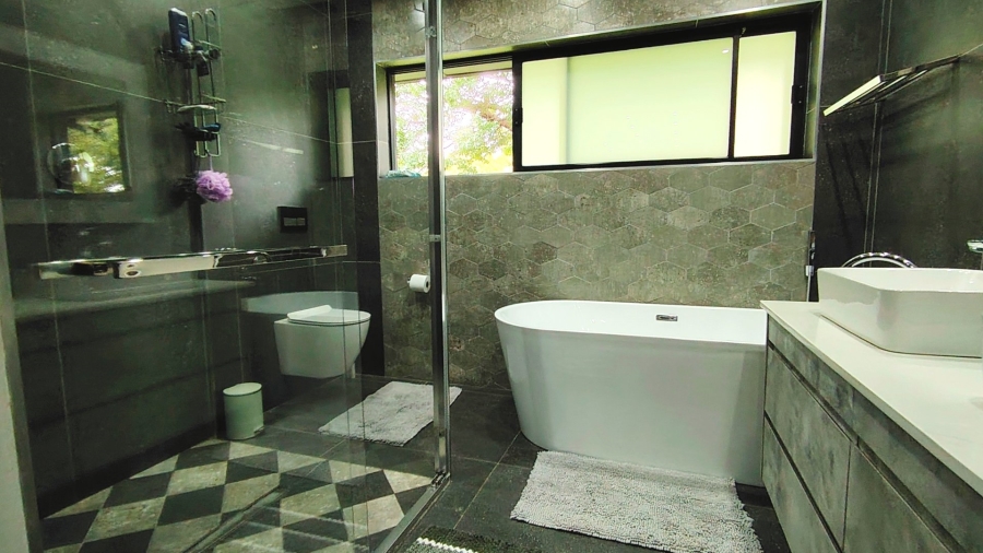 4 Bedroom Property for Sale in Vanderbijlpark SW 5 Gauteng