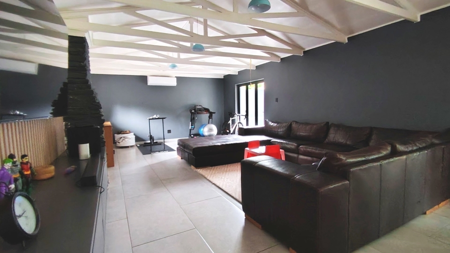 4 Bedroom Property for Sale in Vanderbijlpark SW 5 Gauteng