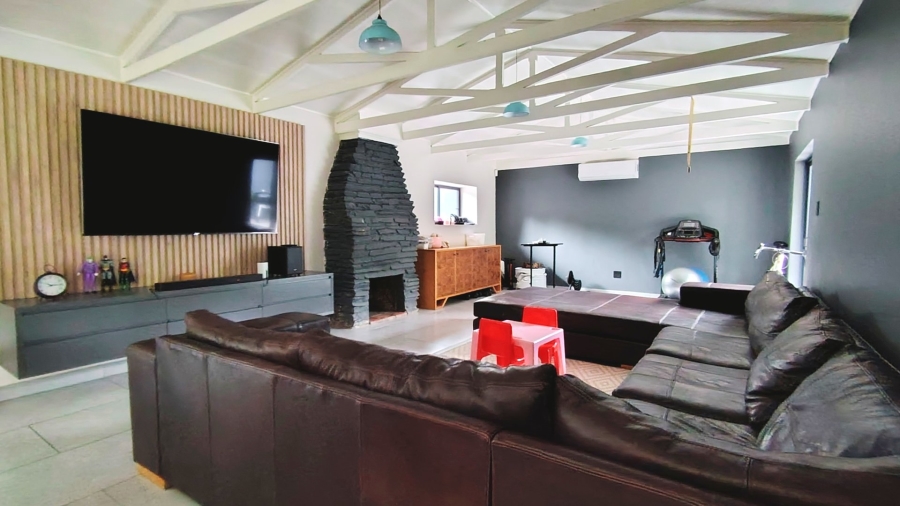 4 Bedroom Property for Sale in Vanderbijlpark SW 5 Gauteng