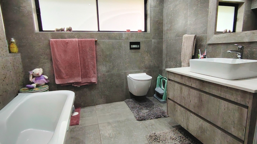 4 Bedroom Property for Sale in Vanderbijlpark SW 5 Gauteng