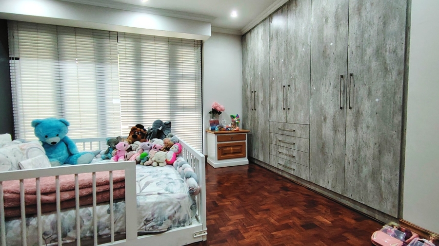 4 Bedroom Property for Sale in Vanderbijlpark SW 5 Gauteng