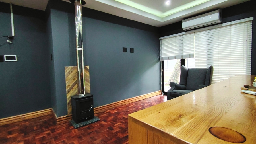 4 Bedroom Property for Sale in Vanderbijlpark SW 5 Gauteng