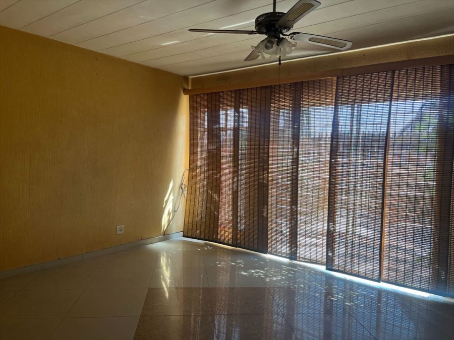 2 Bedroom Property for Sale in Beyers Park Gauteng