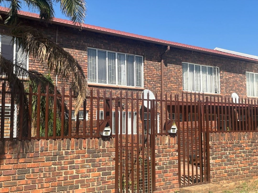2 Bedroom Property for Sale in Beyers Park Gauteng