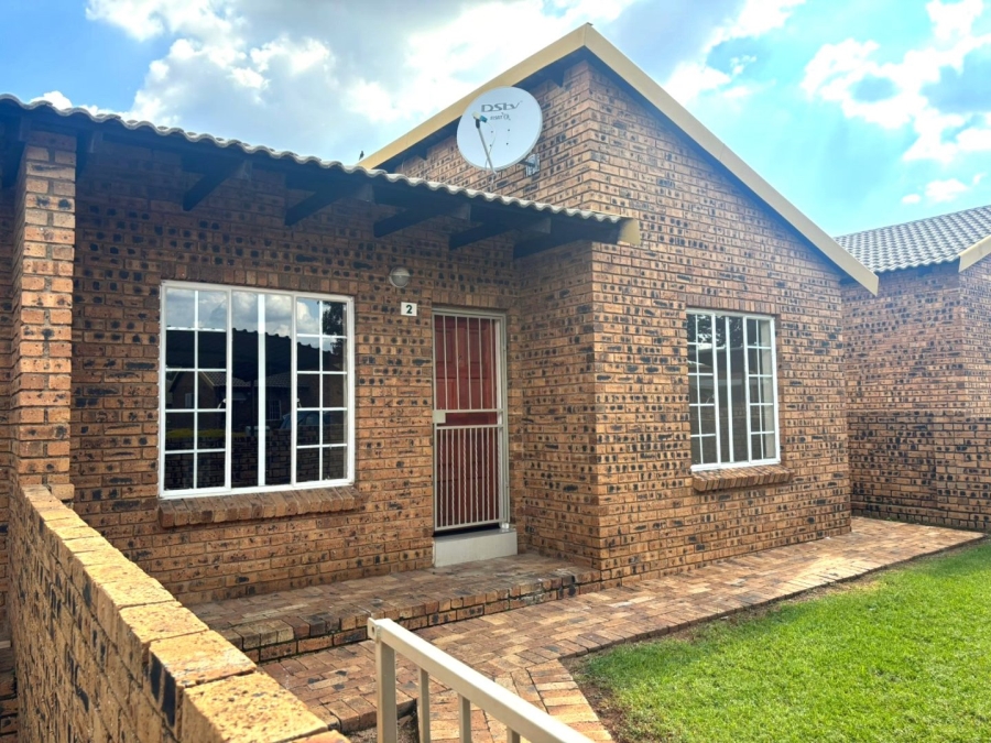 To Let 2 Bedroom Property for Rent in Erand Gardens Gauteng