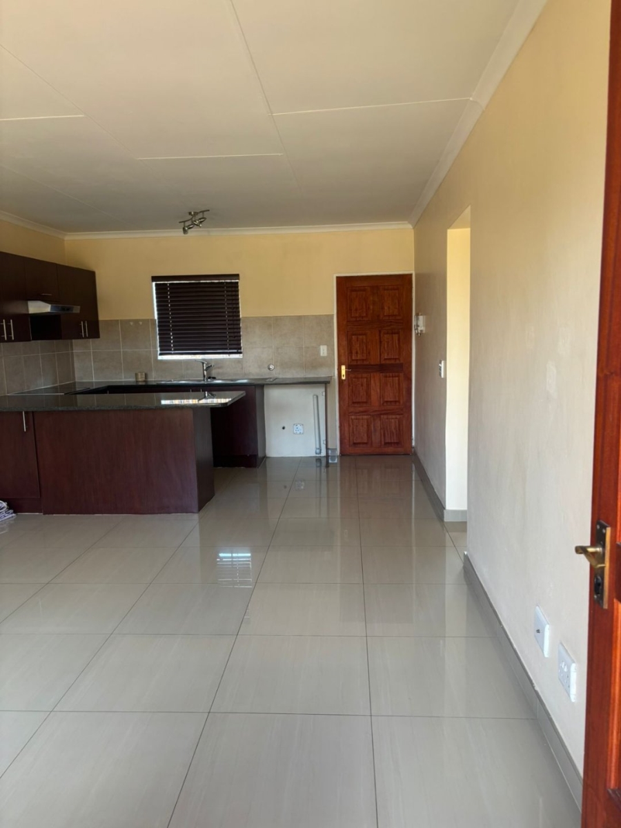 To Let 2 Bedroom Property for Rent in Erand Gardens Gauteng
