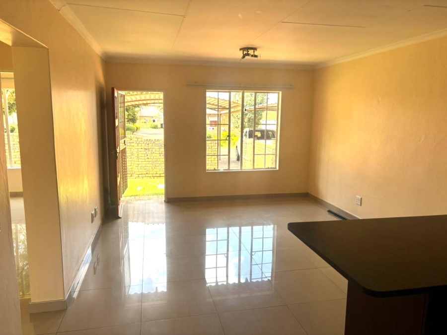To Let 2 Bedroom Property for Rent in Erand Gardens Gauteng