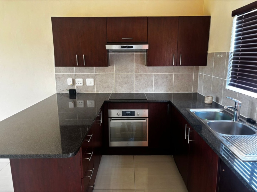 To Let 2 Bedroom Property for Rent in Erand Gardens Gauteng