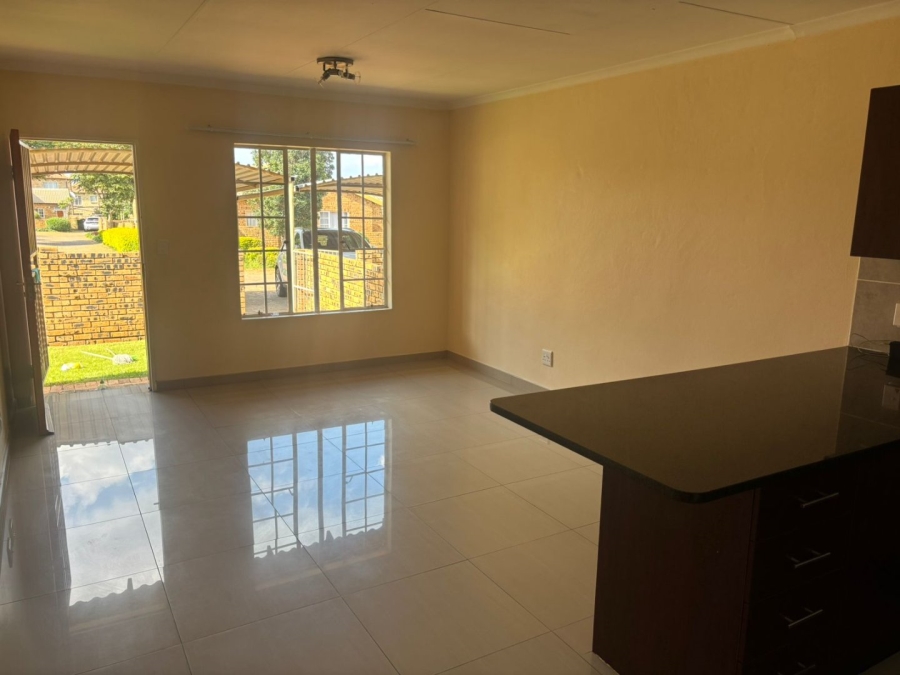To Let 2 Bedroom Property for Rent in Erand Gardens Gauteng