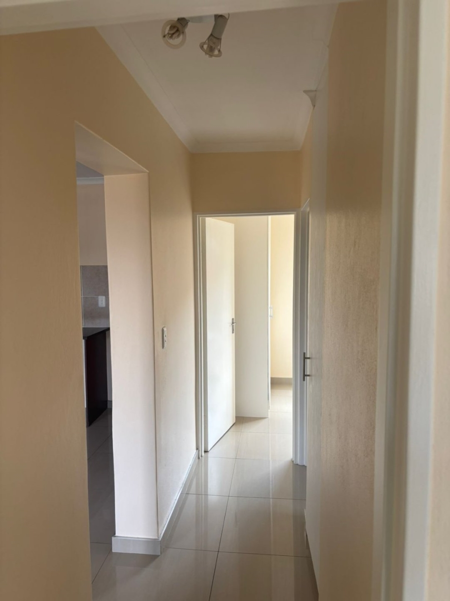 To Let 2 Bedroom Property for Rent in Erand Gardens Gauteng