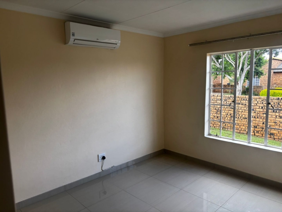 To Let 2 Bedroom Property for Rent in Erand Gardens Gauteng