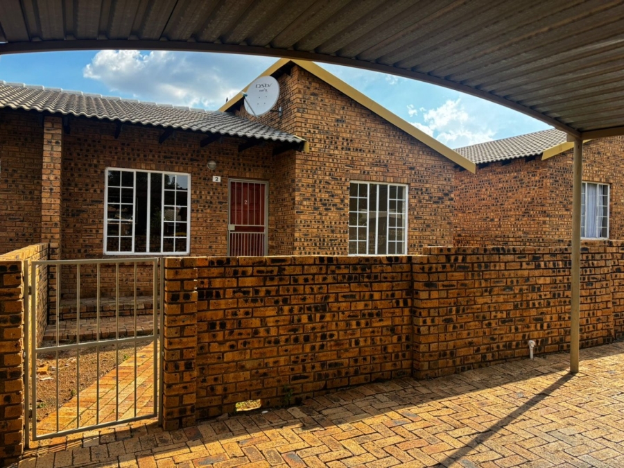To Let 2 Bedroom Property for Rent in Erand Gardens Gauteng