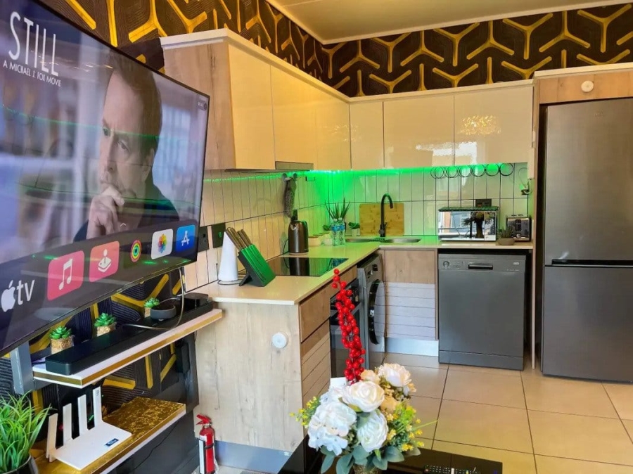 To Let 1 Bedroom Property for Rent in Linbro Park Gauteng