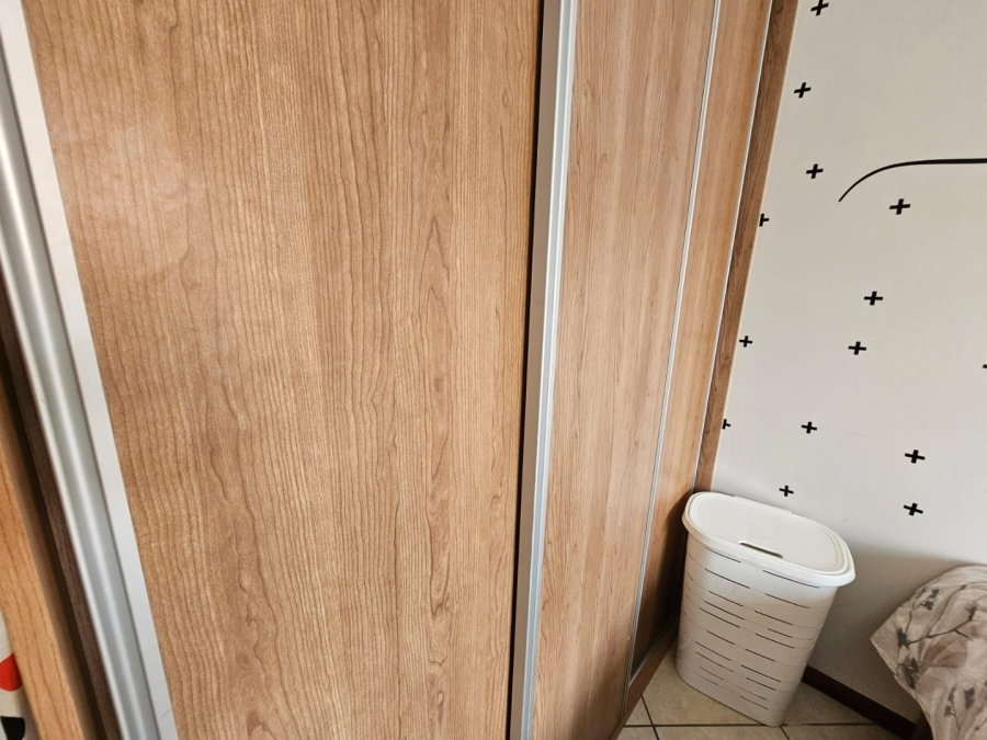 2 Bedroom Property for Sale in Monavoni Gauteng