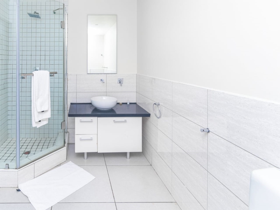 To Let 4 Bedroom Property for Rent in Sandown Gauteng