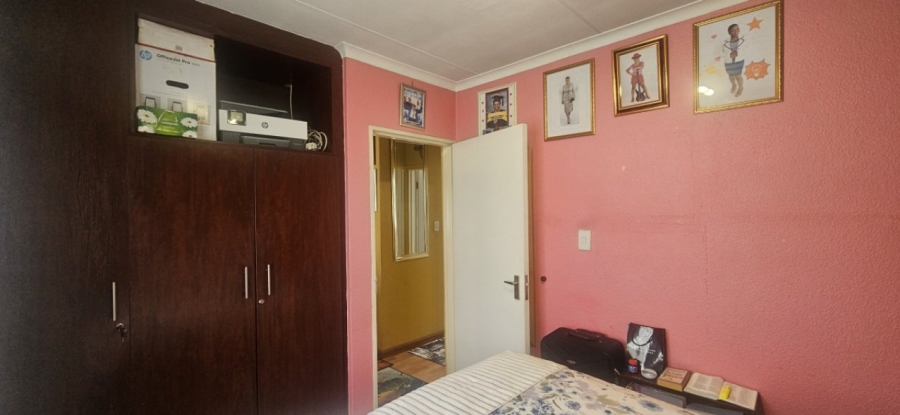 2 Bedroom Property for Sale in Rembrandt Park Gauteng