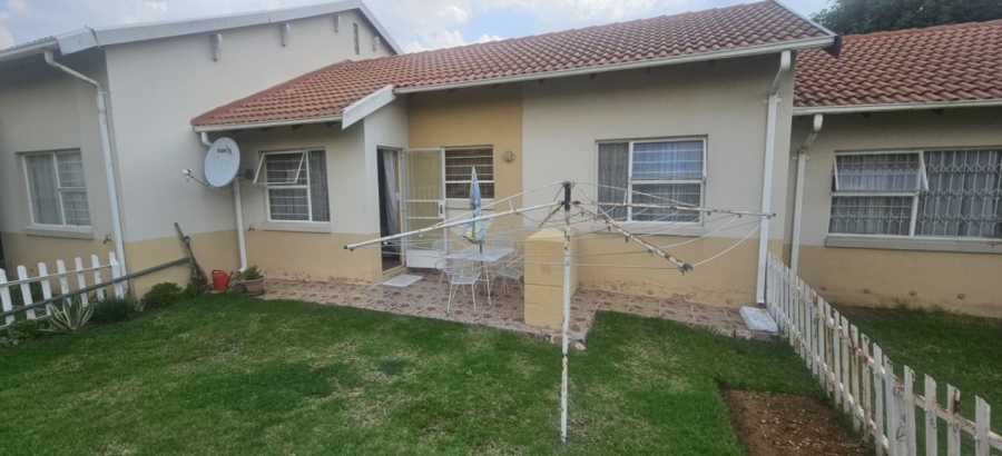 2 Bedroom Property for Sale in Rembrandt Park Gauteng