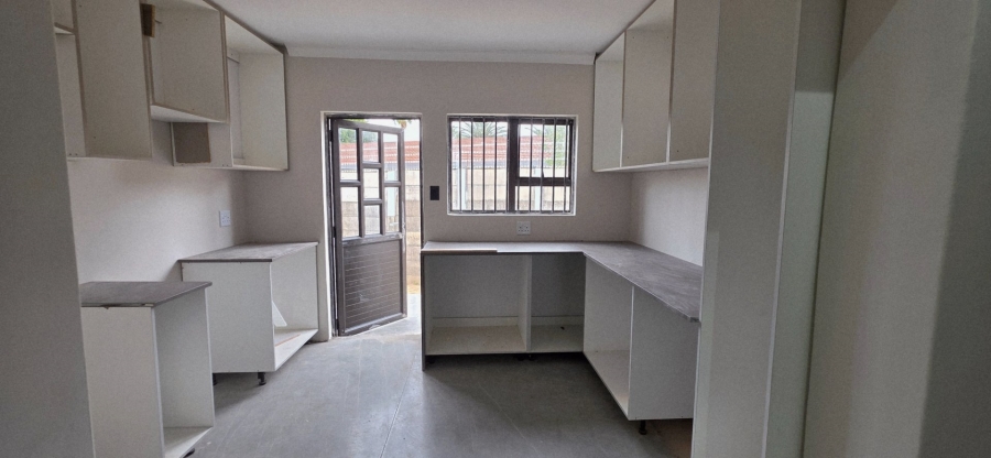 4 Bedroom Property for Sale in Erasmia Gauteng