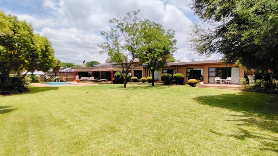 4 Bedroom Property for Sale in Vanderbijlpark SW 5 Gauteng