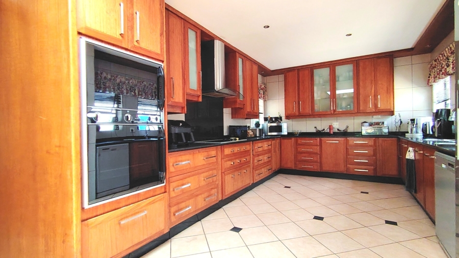4 Bedroom Property for Sale in Vanderbijlpark SW 5 Gauteng