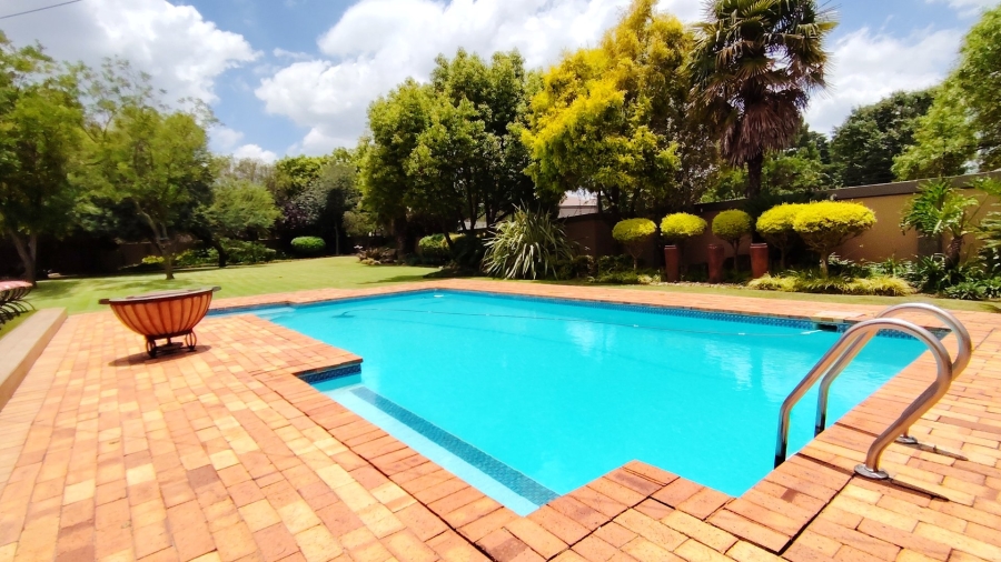 4 Bedroom Property for Sale in Vanderbijlpark SW 5 Gauteng