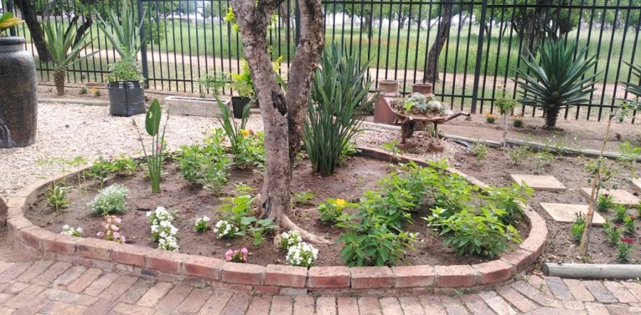 Commercial Property for Sale in Kromdraai Gauteng