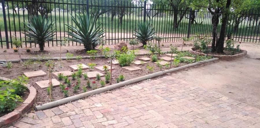 Commercial Property for Sale in Kromdraai Gauteng