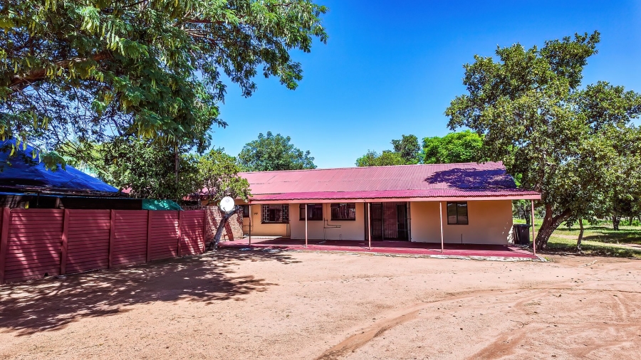 Commercial Property for Sale in Kromdraai Gauteng