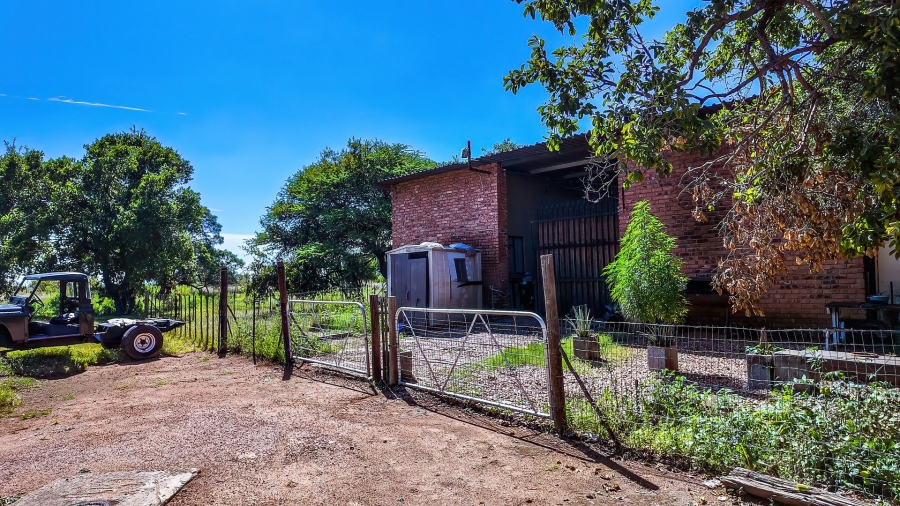 Commercial Property for Sale in Kromdraai Gauteng