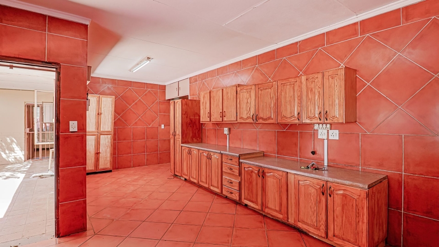 Commercial Property for Sale in Kromdraai Gauteng