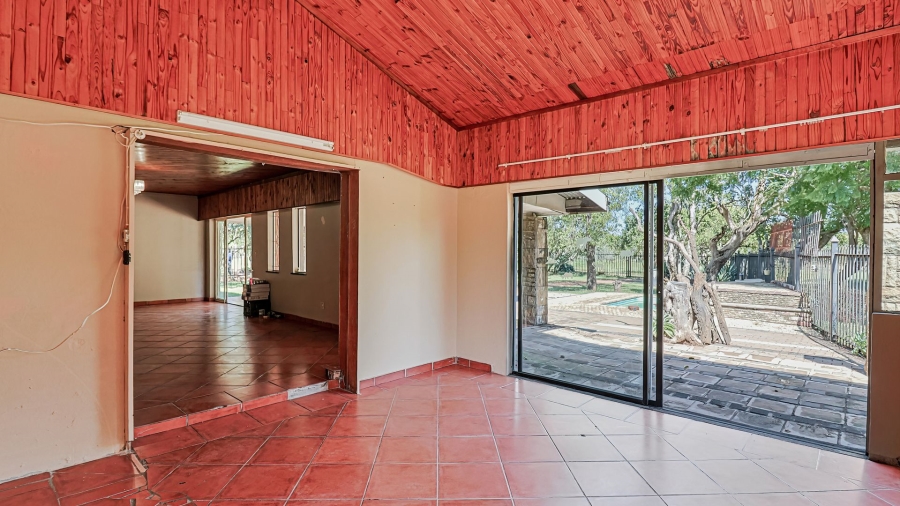 Commercial Property for Sale in Kromdraai Gauteng