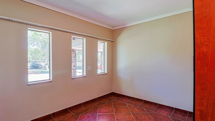 Commercial Property for Sale in Kromdraai Gauteng