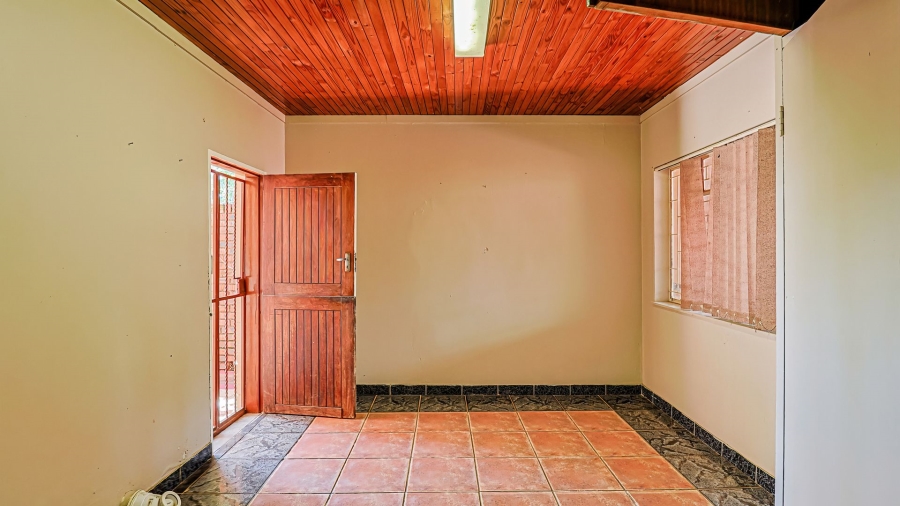 Commercial Property for Sale in Kromdraai Gauteng