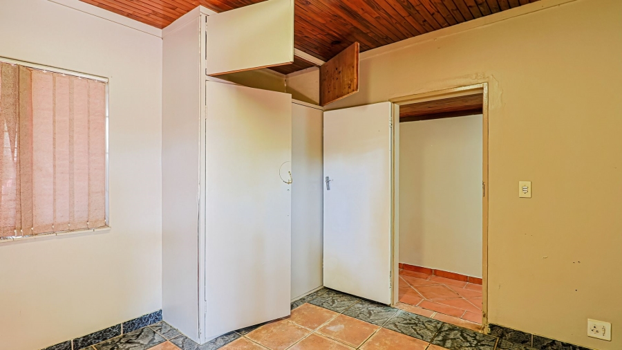 Commercial Property for Sale in Kromdraai Gauteng