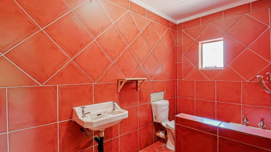 Commercial Property for Sale in Kromdraai Gauteng