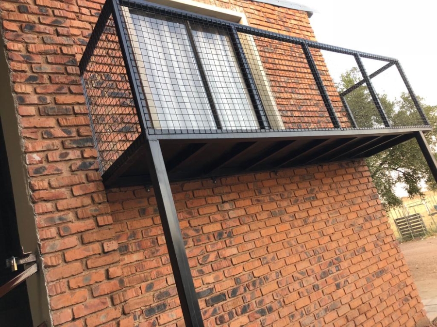 Commercial Property for Sale in Kromdraai Gauteng