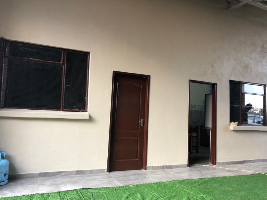 Commercial Property for Sale in Kromdraai Gauteng