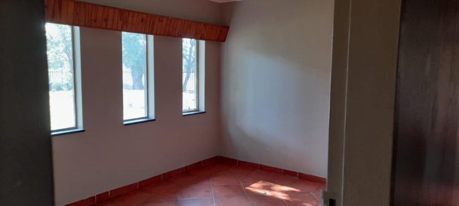 Commercial Property for Sale in Kromdraai Gauteng