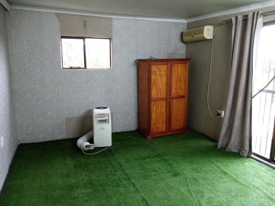 Commercial Property for Sale in Kromdraai Gauteng