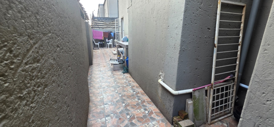 To Let 4 Bedroom Property for Rent in Erasmia Gauteng